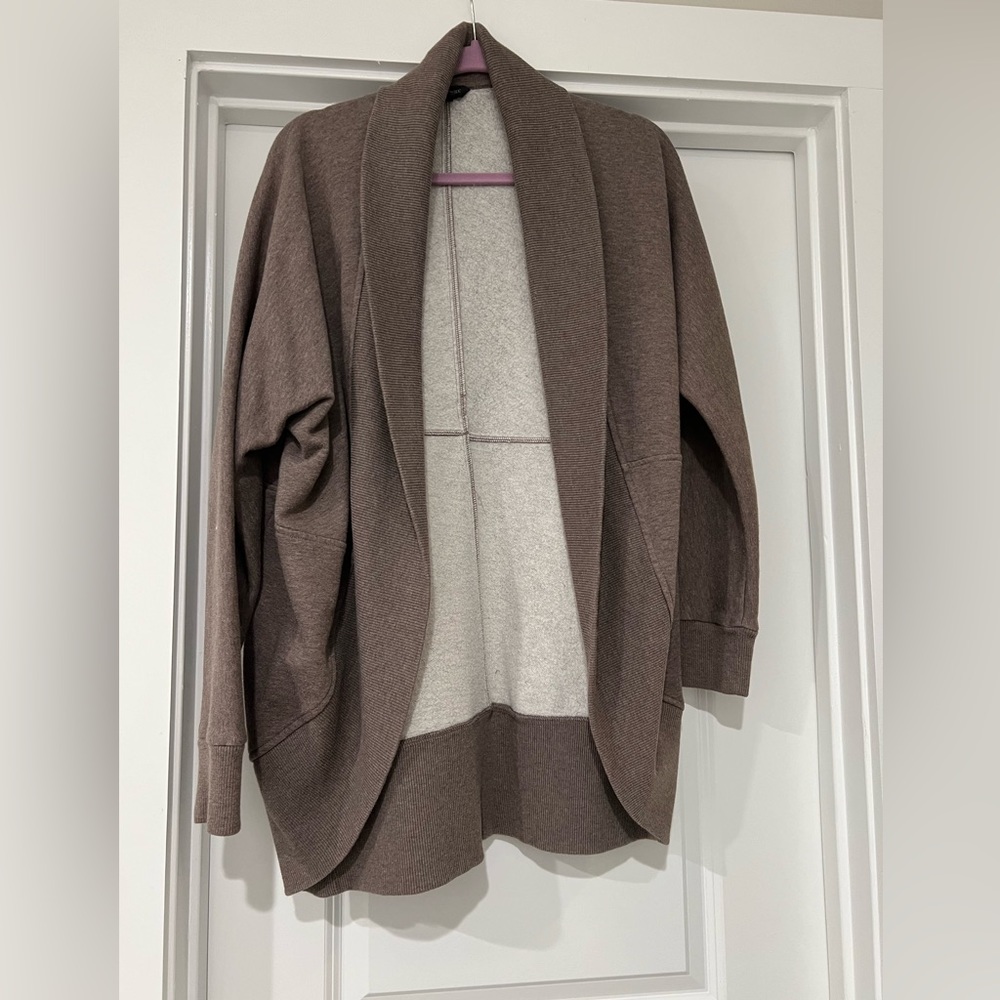 Sweater/cardigan